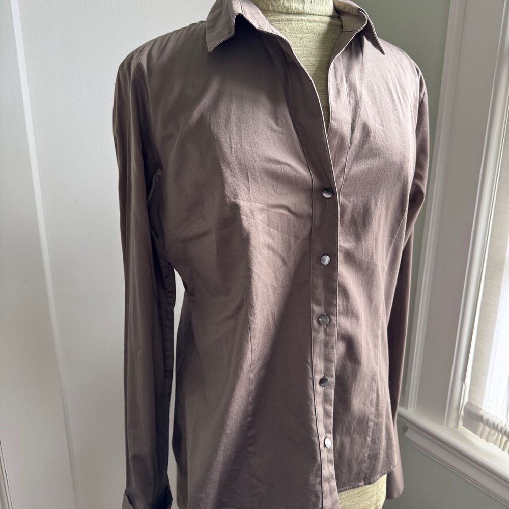 Banana Republic tailored women’s shirt in taupe.